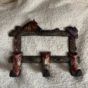 Western Themed Three Hook Hanger